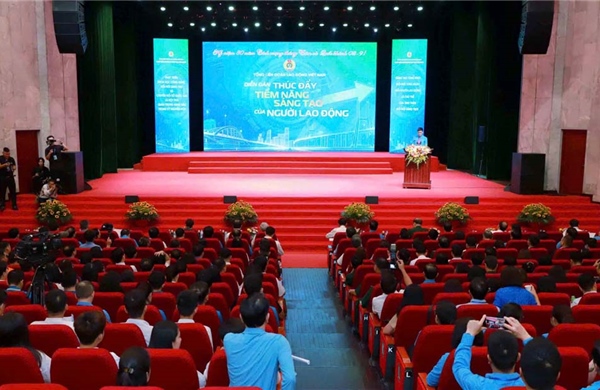 Tôn vinh tinh thần đổi mới, sáng tạo và khát vọng cống hiến của người lao động