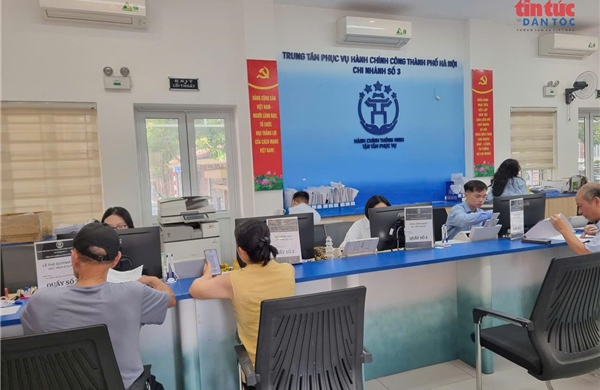 Người dân vẫn chật vật làm dịch vụ công trực tuyến