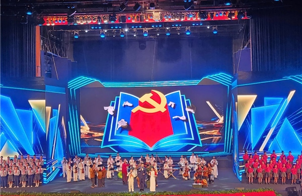 Bộ trưởng Nguyễn Kim Sơn: Lễ khai giảng năm học mới thể hiện tính thống nhất và tinh thần dân tộc