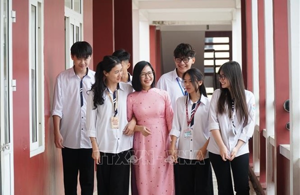 Tạo mọi điều kiện để nhà giáo yên tâm với nghề 