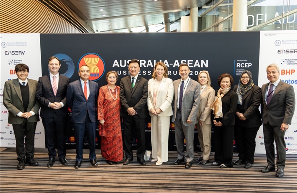 Sinh viên Việt Nam đầu tiên giành học bổng ASEAN 