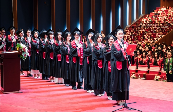 Những tân cử nhân là tiền đề cho đổi mới phát triển giáo dục 