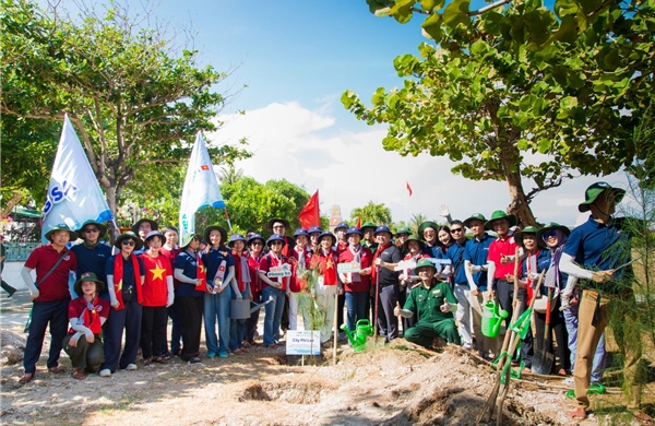 Chuyến tàu mang theo niềm tin xanh 
