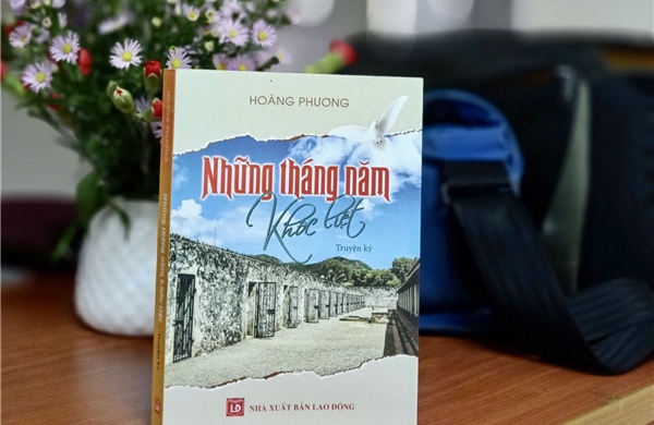 TP Hồ Chí Minh: Ra mắt sách &#39;Những năm tháng khốc liệt&#39; của cựu tù Côn Đảo 