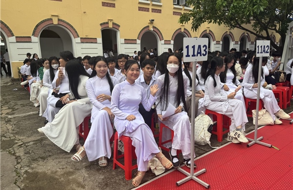 TP Hồ Chí Minh: Học sinh, sinh viên đóng 50% khi tham gia bảo hiểm y tế