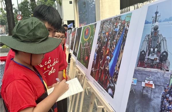 Học sinh TP Hồ Chí Minh được tư vấn nghề nghiệp ngay từ bậc tiểu học