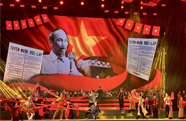 TP Hồ Chí Minh tổ chức chuỗi hoạt động kỷ niệm 50 năm mang tên Bác