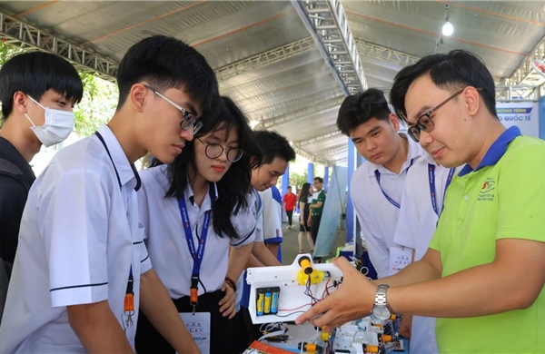 Muốn công nghiệp bền vững phải bắt đầu từ khoa học - công nghệ