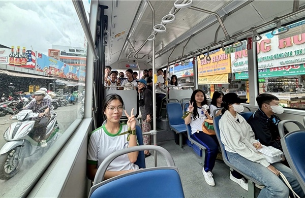 TP Hồ Chí Minh: Gắn trách nhiệm người đứng đầu trong bảo đảm an toàn giao thông tại trường học