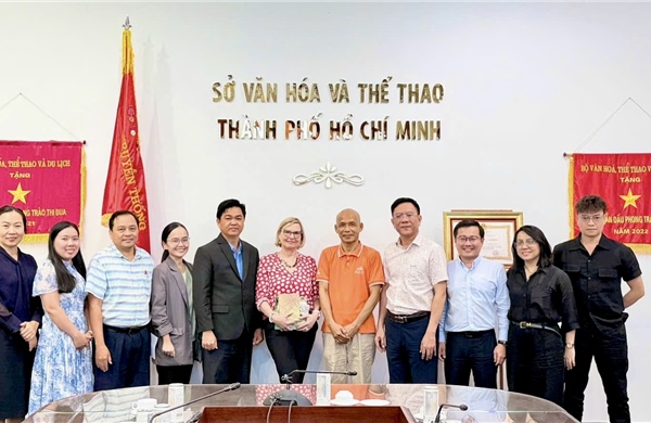 Chỉ thị 04-CT/TW: 'Cú hích' tái định vị ngành xuất bản trong kỷ nguyên số