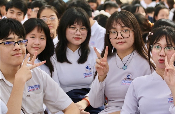TP Hồ Chí Minh: Cắt giảm hội thi, hội họp không cần thiết và đẩy mạnh hồ sơ số trong trường học