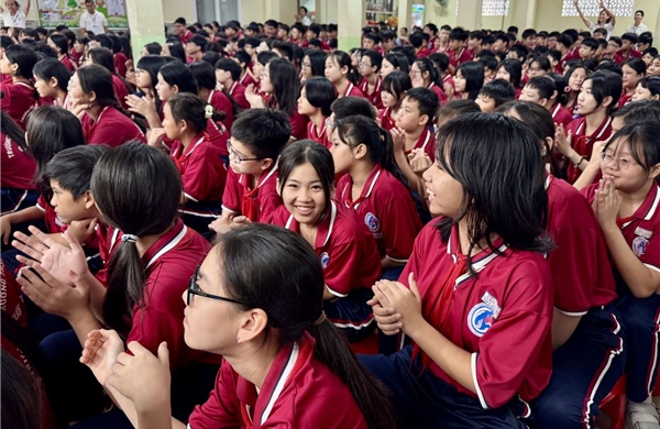 TP Hồ Chí Minh: Muốn thay đổi trường đầu cấp, phụ huynh cần lưu ý gì?