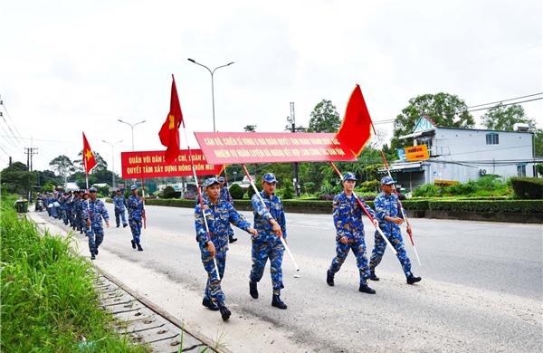 Đậm sâu nghĩa tình quân dân nơi đảo ngọc