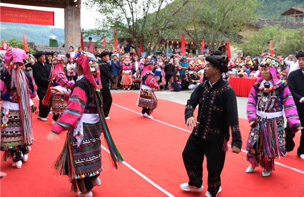 Sắc màu Lô Lô Chải dưới chân núi Rồng