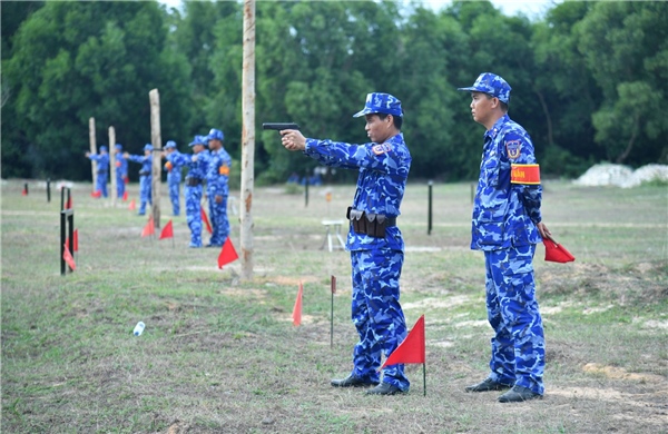 Cảnh sát biển kiểm tra bắn đạn thật năm 2026
