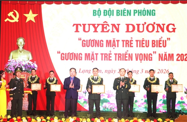 Người lính Biên phòng là điểm tựa trong lòng dân