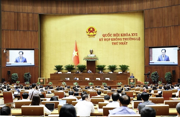 Ngày 13/8, Quốc hội tiếp tục thảo luận về các dự án Luật