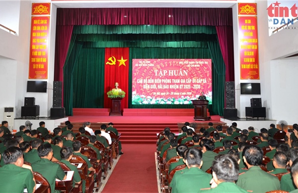 Cán bộ Biên phòng tham gia cấp ủy cấp xã đẩy mạnh chuyển đổi số, quản trị hiện đại