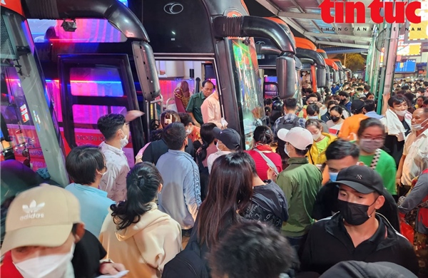 TP Hồ Chí Minh: Lượng khách qua bến xe dự kiến tăng mạnh dịp Quốc khánh 2/9