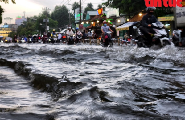 Dự án chống ngập tại TP Hồ Chí Minh chưa thể hoàn thành do vướng mắc về vốn