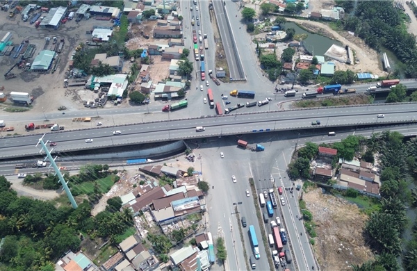 TP Hồ Chí Minh: Nhiều giải pháp kéo giảm ùn tắc giao thông ở cảng Cát Lái và cầu Phú Mỹ