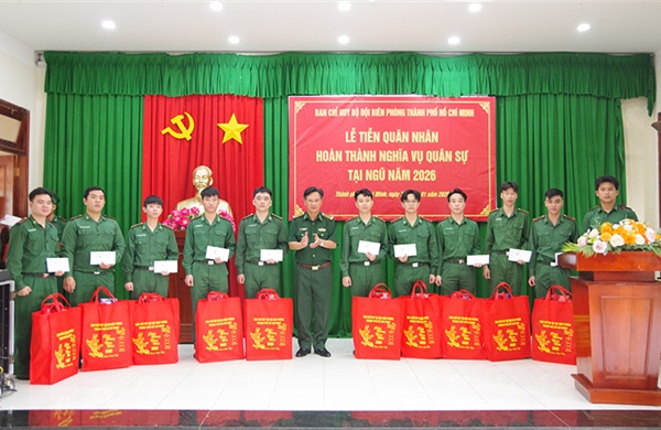 Bộ đội Biên phòng TP Hồ Chí Minh tiễn 196 quân nhân xuất ngũ
