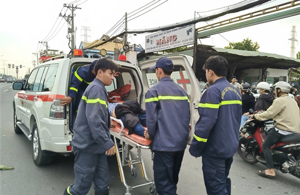 Thiếu tá Cảnh sát PCCC kịp thời cứu người bị tai nạn giao thông nguy kịch