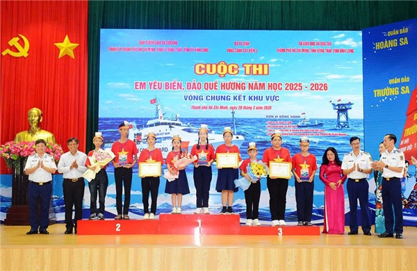 Học sinh TP Hồ Chí Minh đoạt giải Nhất cuộc thi ‘Em yêu biển, đảo quê hương’