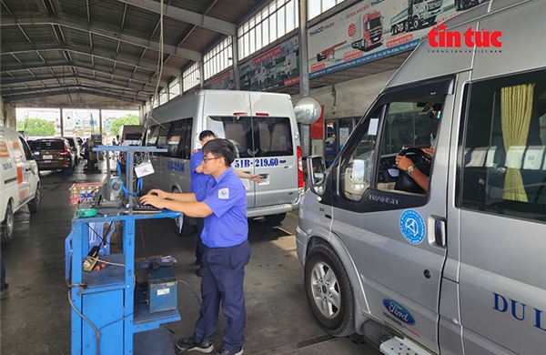Đăng kiểm điện tử vận hành ổn định, người dân dần thích ứng