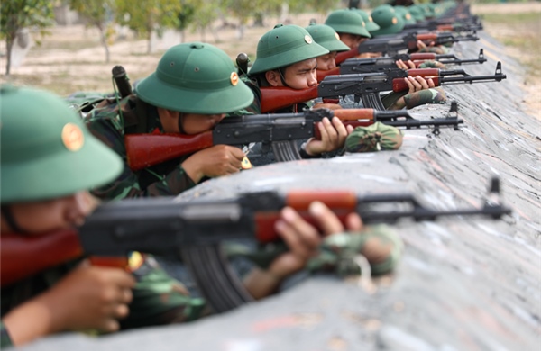 Gần 600 chiến sĩ mới Trung đoàn Gia Định dần thích nghi nếp sống quân đội