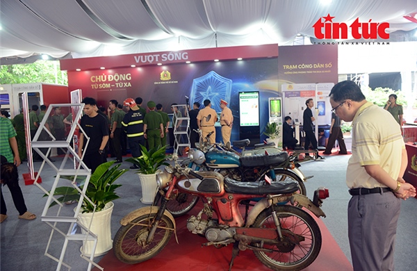 Tái hiện 80 năm An ninh nhân dân qua hình ảnh, hiện vật và công nghệ số