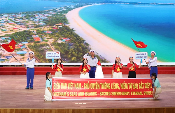 Trên 94.000 học sinh khu vực 5 tham gia Cuộc thi 'Em yêu biển, đảo quê hương' năm học 2025-2026