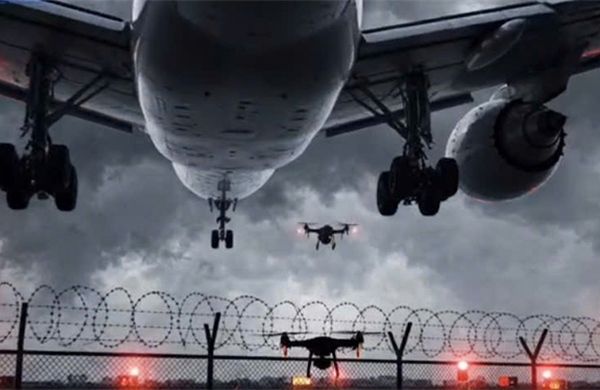 Drone xâm nhập khu vực sân bay Tân Sơn Nhất, 56 chuyến bay bị ảnh hưởng