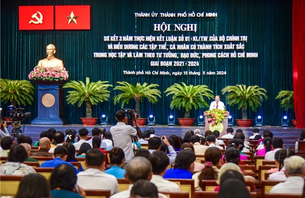 TP Hồ Chí Minh: Tuyên dương 339 gương học tập theo tư tưởng, phong cách Hồ Chí Minh
