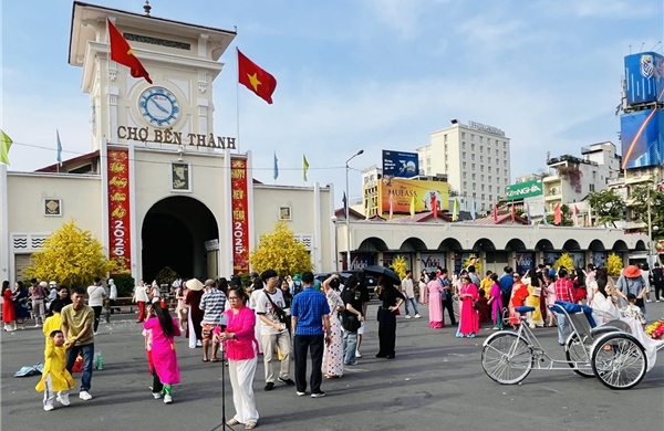 TP Hồ Chí Minh: Các điểm vui chơi, giải trí hút khách trong ngày mùng 3 Tết