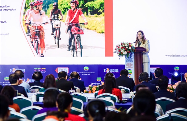 Phát triển du lịch cần song hành chuyển đổi số và chuyển đổi xanh