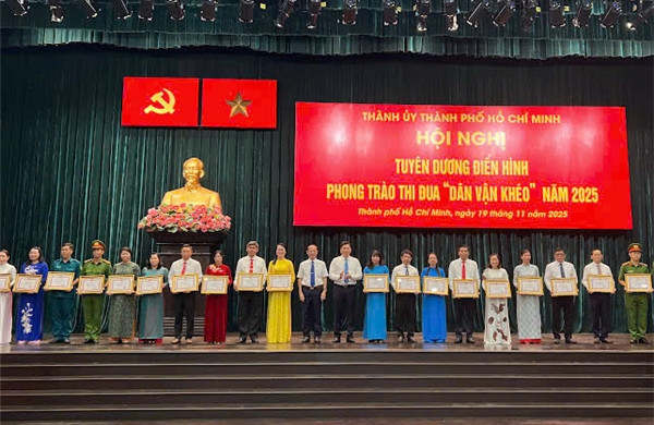 TP Hồ Chí Minh tuyên dương 221 điển hình ‘Dân vận khéo’ năm 2025
