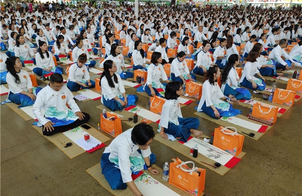 TP Hồ Chí Minh: 1.000 người cùng viết thư pháp, tạo điểm nhấn văn hóa đầu năm  