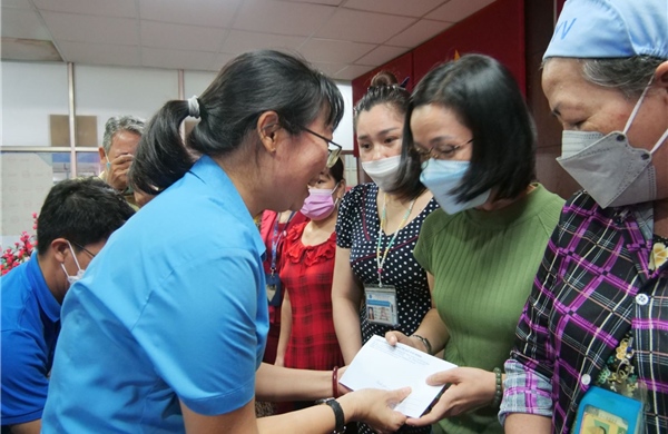 TP Hồ Chí Minh dành 5.900 tỷ đồng chăm lo Tết Bính Ngọ 2026 cho người dân