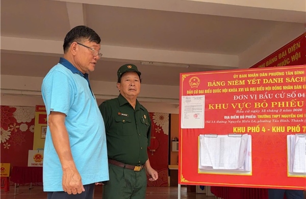 Người dân TP Hồ Chí Minh háo hức đón chờ ngày hội non sông 15/3