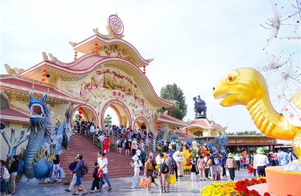 Khám phá điểm vui chơi, ẩm thực tại TP Hồ Chí Minh dịp nghỉ lễ 30/4 và 1/5