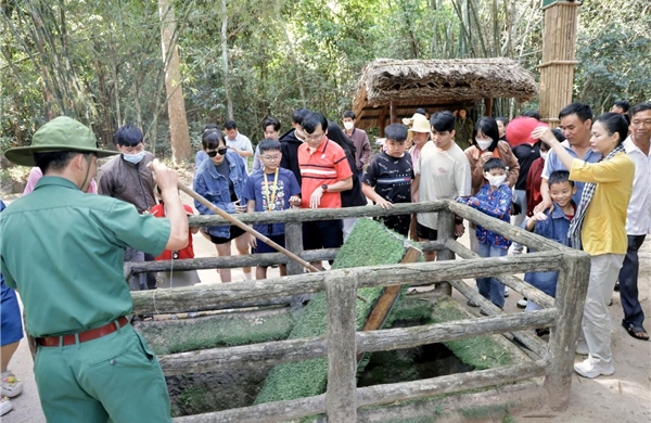 TP Hồ Chí Minh: Điểm đến ‘địa chỉ đỏ’ hút khách dịp lễ Quốc khánh 2/9