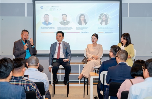 Khởi động chương trình tăng tốc chuyển đổi kép cho doanh nghiệp