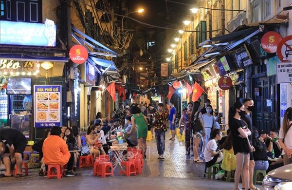 Hà Nội tìm động lực tăng trưởng mới từ kinh tế đêm và công nghiệp bán dẫn