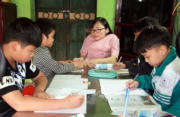 Cô gái xương thủy tinh và lớp học &#39;5 không&#39;