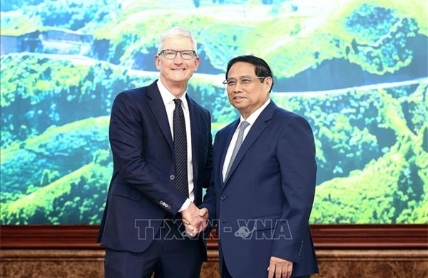 Thủ tướng Phạm Minh Chính tiếp Giám đốc điều hành Apple Tim Cook 
