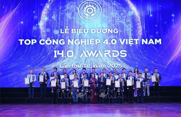 Tôn vinh 125 doanh nghiệp, cá nhân tại Top Công nghiệp 4.0 Việt Nam năm 2025