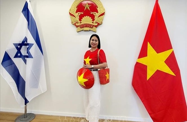 Cải cách hành chính - cầu nối vững chắc giữa kiều bào và quê hương