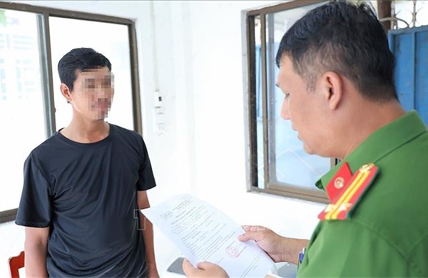 Khởi tố đối tượng đâm tài xế xe ôm rồi cướp xe