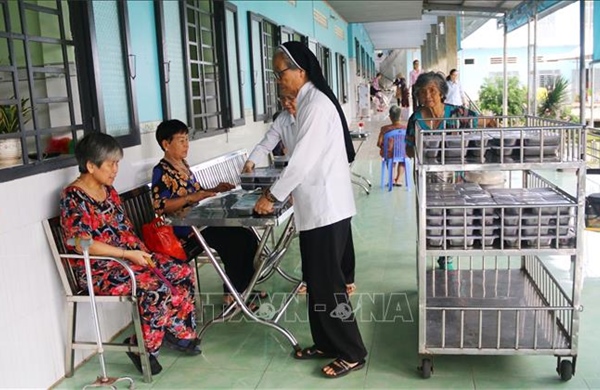 Tinh thần bác ái, yêu thương - điểm tựa cho người yếu thế